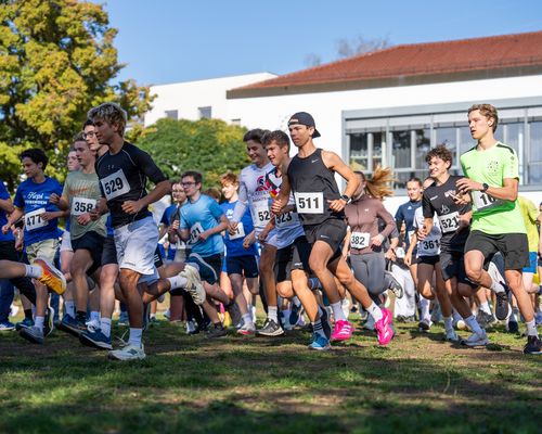 Knapp 1.000 Starter beim 41. Crosslauf der Schulen am Firstwald